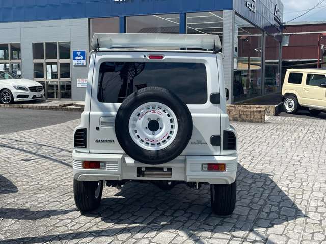 Suzuki Jimny Sierra 4