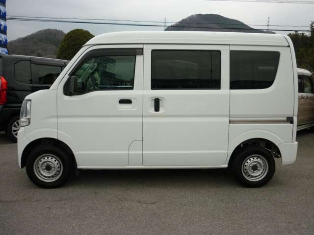 Nissan NV100 Clipper 11