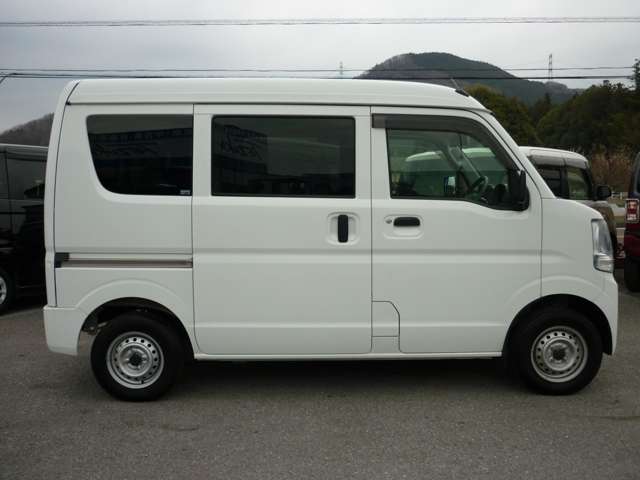 Nissan NV100 Clipper 12