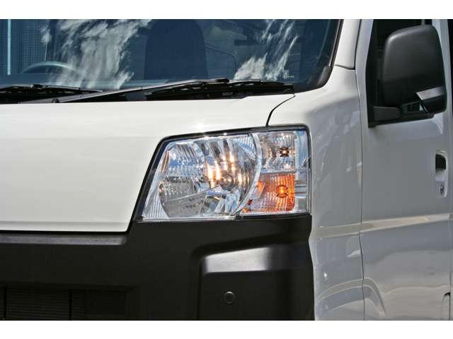 Daihatsu Hijet Cargo 11