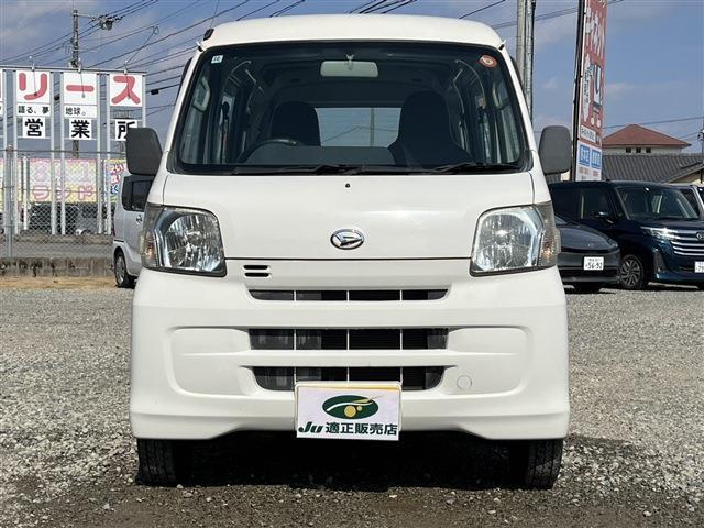 Daihatsu Hijet Cargo 8