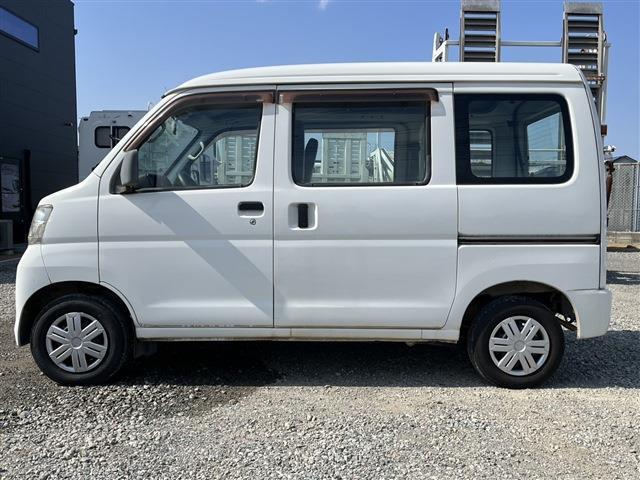 Daihatsu Hijet Cargo 10