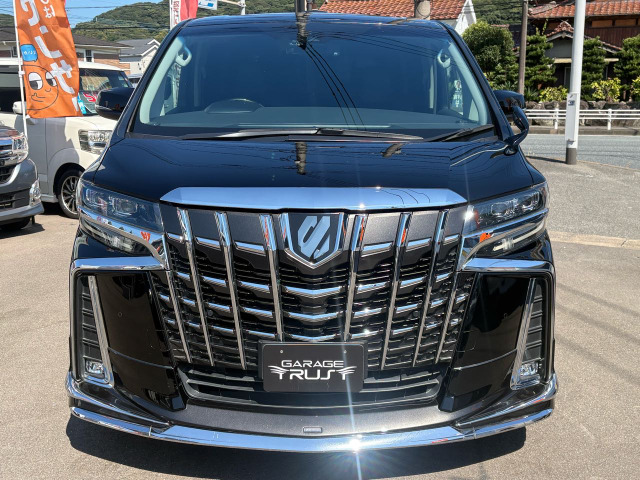 Toyota Alphard 4