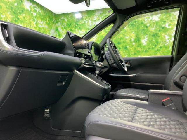 Toyota Voxy 8