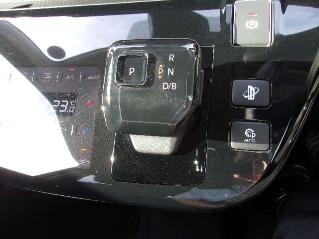 Mitsubishi eK X EV 11