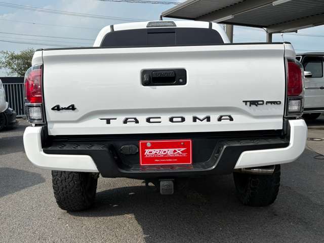 Toyota Tacoma 6