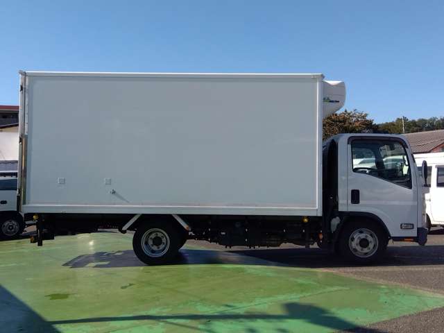 Isuzu Elf 4