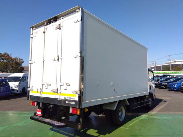 Isuzu Elf 8
