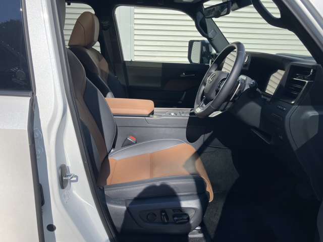 Lexus GX 4