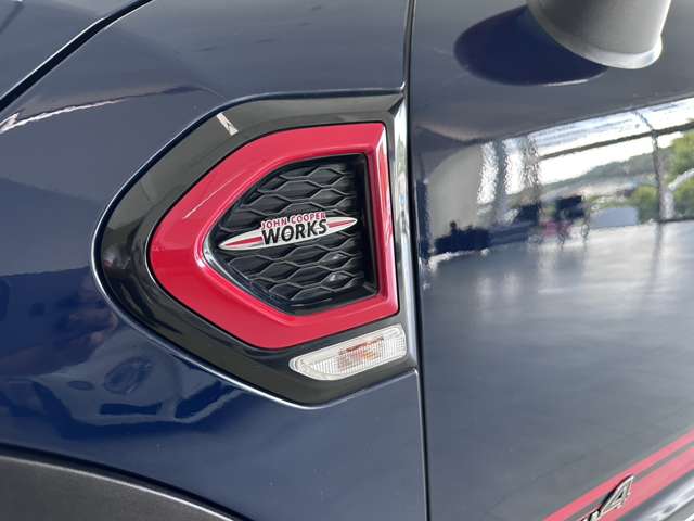MINI Crossover 11