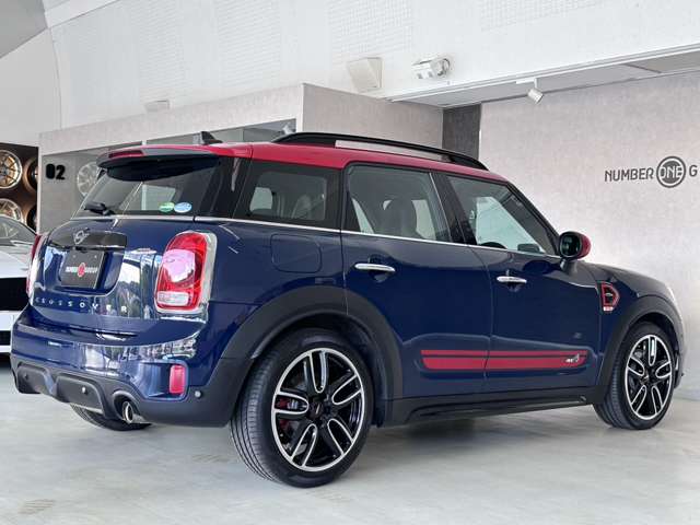 MINI Crossover 5