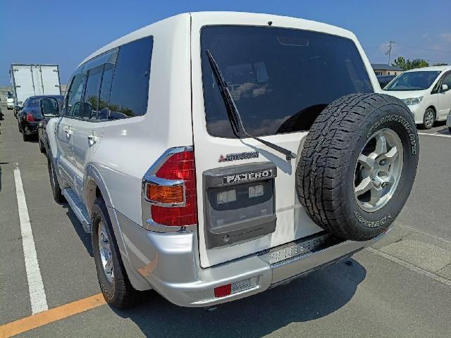 Mitsubishi Pajero 2