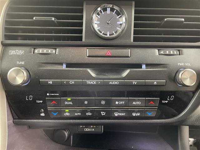 Lexus RX 9
