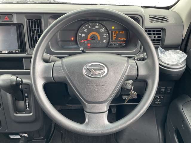 Daihatsu Hijet Deck Van 10