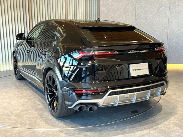 Lamborghini ウルス 11