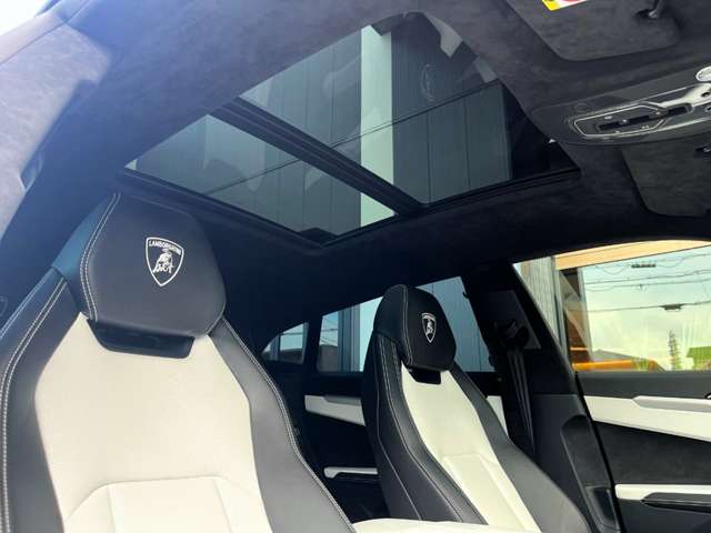 Lamborghini ウルス 8