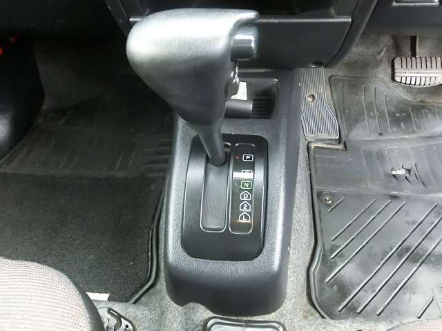Mitsubishi Pajero Mini 11