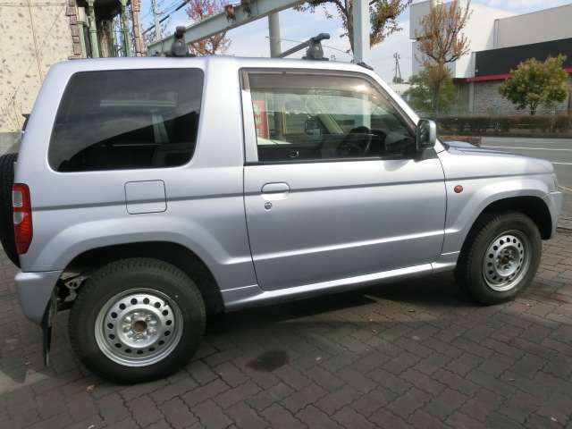 Mitsubishi Pajero Mini 4