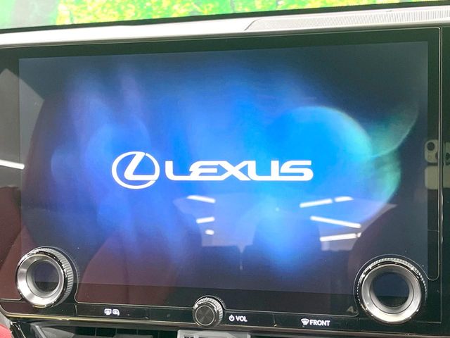 Lexus NX 4