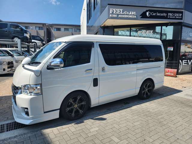 Toyota Hiace 6