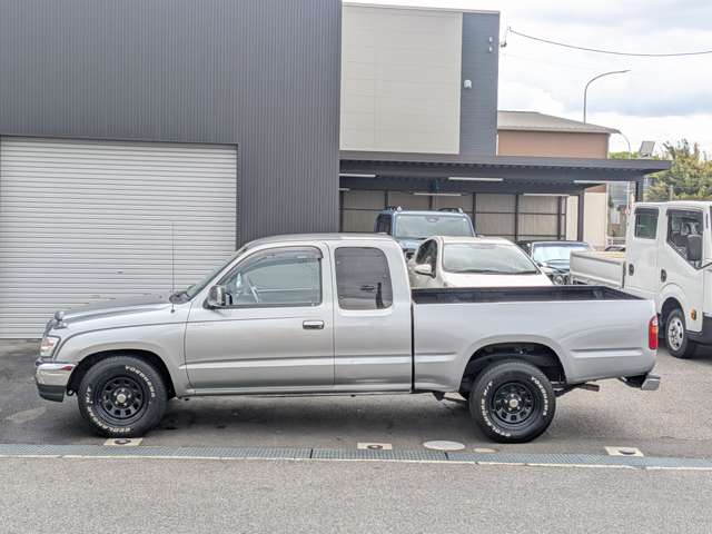 Toyota Hilux 4