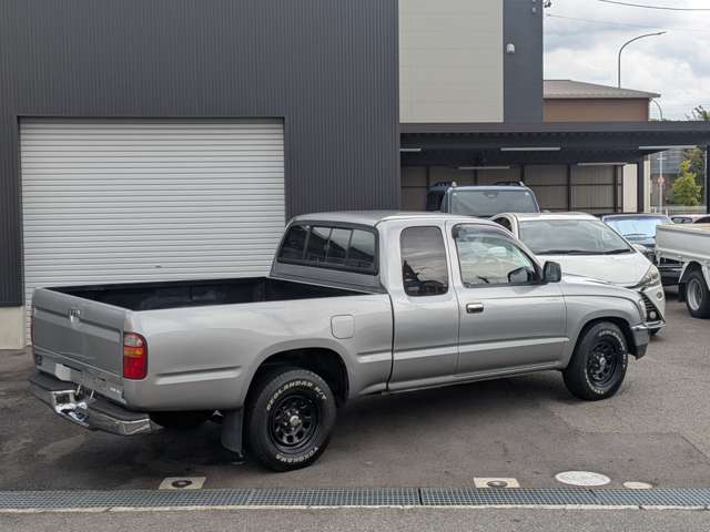 Toyota Hilux 8