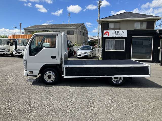 Isuzu Elf 11