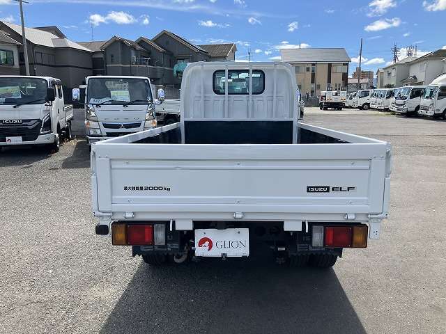 Isuzu Elf 7