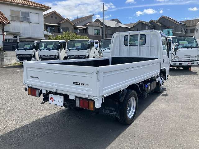 Isuzu Elf 8
