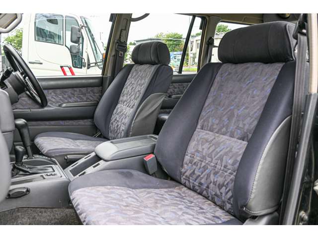 Toyota Land Cruiser 80 12