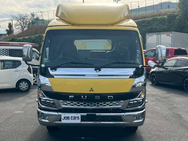 Mitsubishi Fuso Canter 2