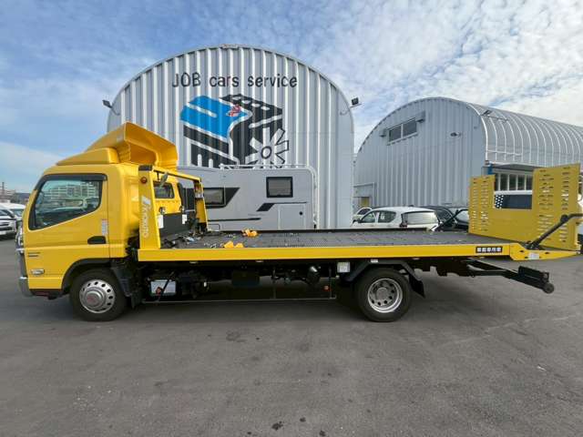 Mitsubishi Fuso Canter 4