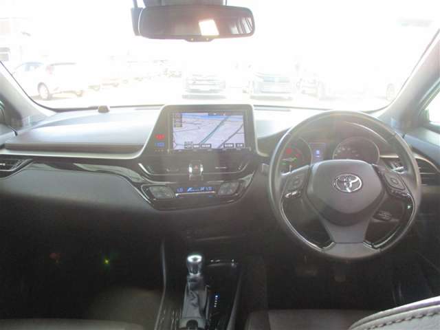 Toyota C-HR 6