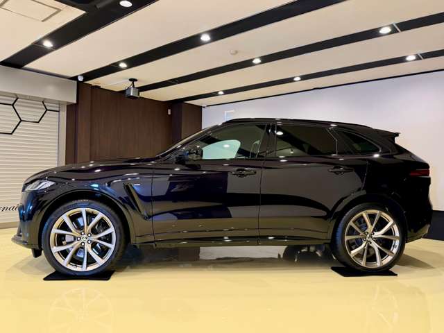 Jaguar F-Pace 7