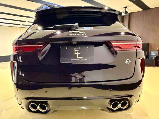 Jaguar F-Pace 9