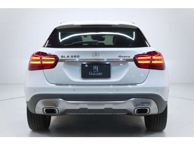 Mercedes-Benz GLA-Class 6
