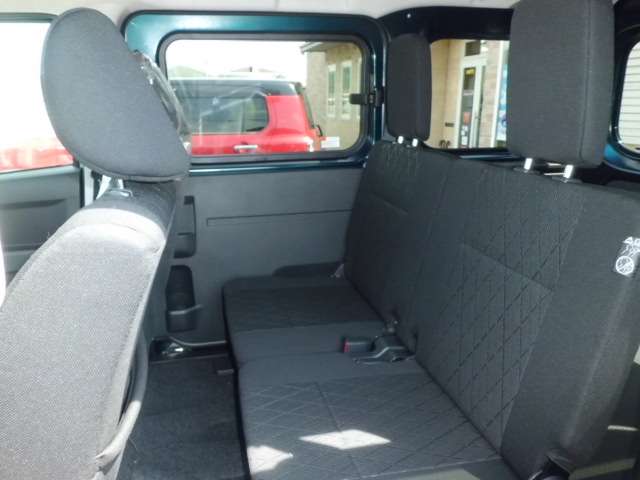 Daihatsu Atrai 12