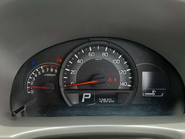 Nissan NV100 Clipper 11