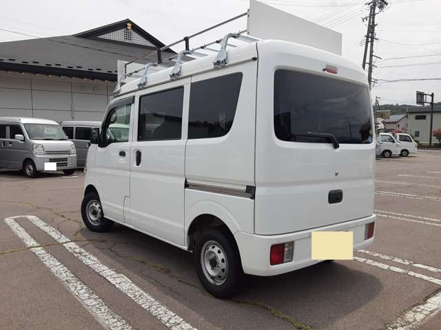 Nissan NV100 Clipper 6