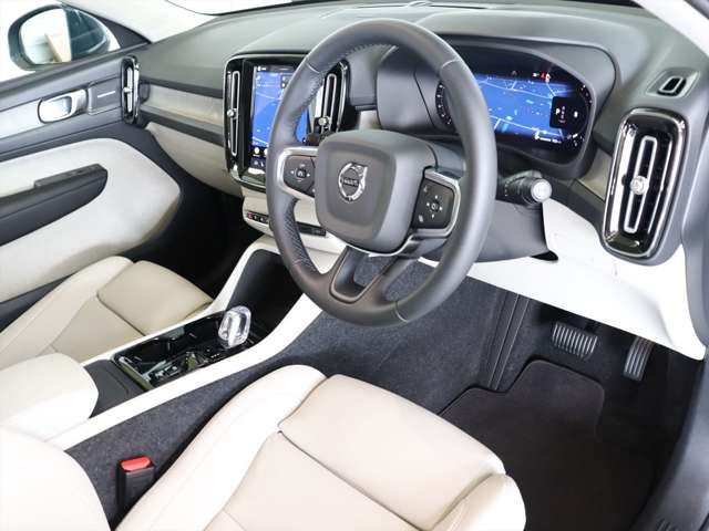 Volvo XC40 6