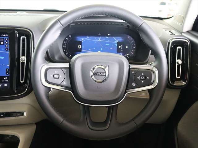 Volvo XC40 9