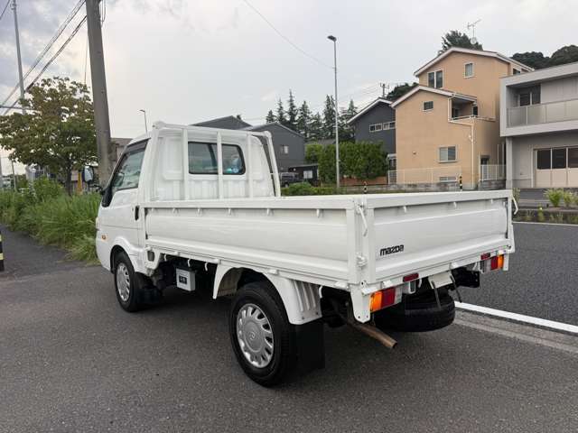 Mazda Bongo Truck 3