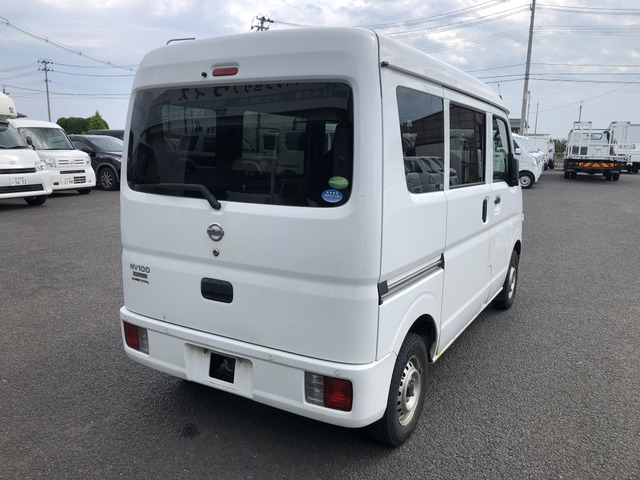 Nissan NV100 Clipper 7