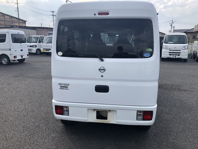 Nissan NV100 Clipper 6