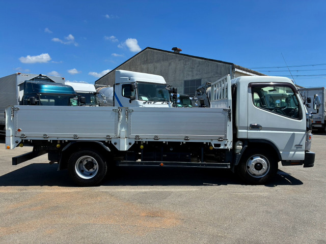 Mitsubishi Fuso Canter 11