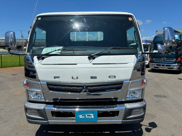 Mitsubishi Fuso Canter 9