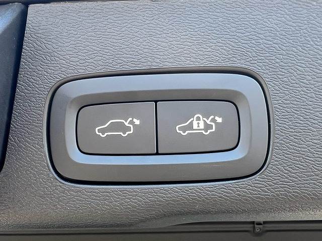 Volvo XC60 8