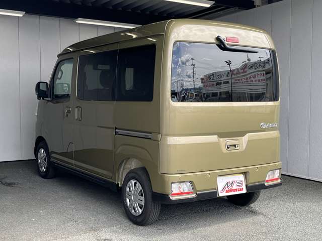 Daihatsu Atrai 7