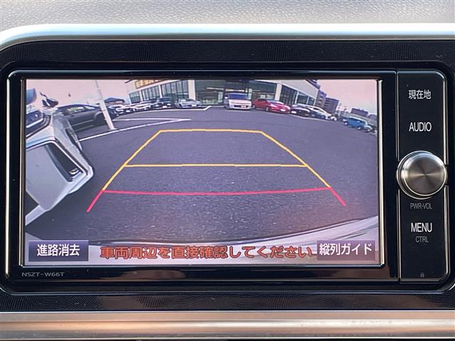 Toyota Sienta 5