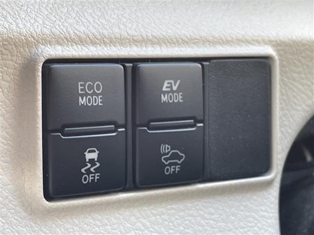 Toyota Sienta 8